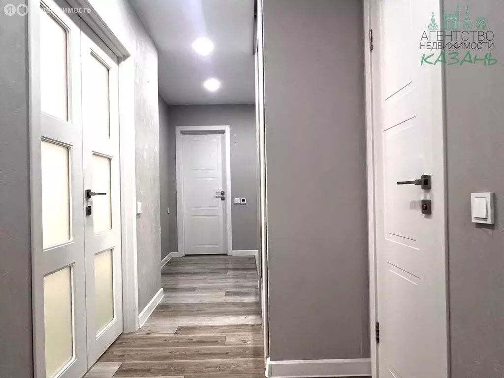 3-комнатная квартира: Казань, улица Тыныч, 1 (79.2 м) - Фото 0