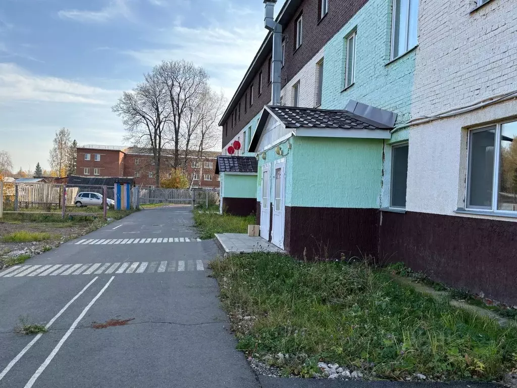 Помещение свободного назначения в Удмуртия, Можгинский район, с. ... - Фото 1
