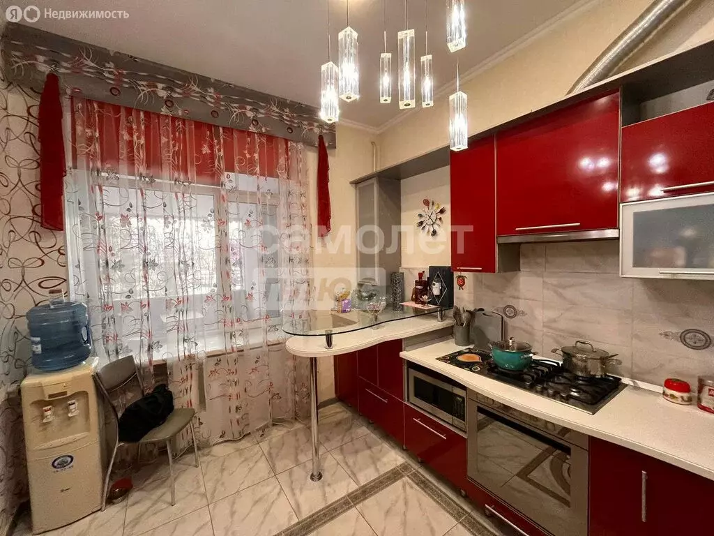 3-комнатная квартира: Омск, улица Декабристов, 157 (67 м) - Фото 1