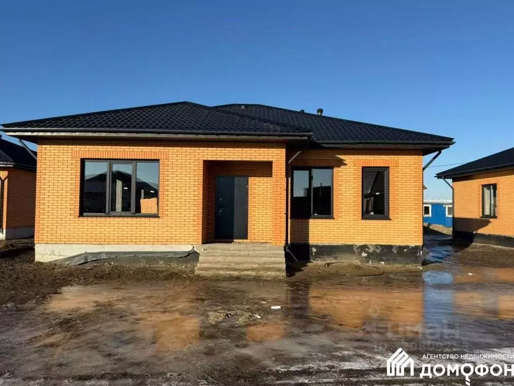 Дом в Омская область, Омский район, с. Троицкое ул. Янтарная (105 м) - Фото 1