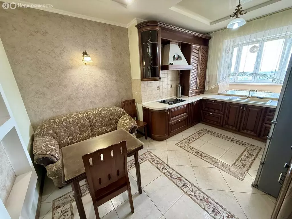2-комнатная квартира: Ейск, улица Энгельса, 21/1к2 (64 м) - Фото 0