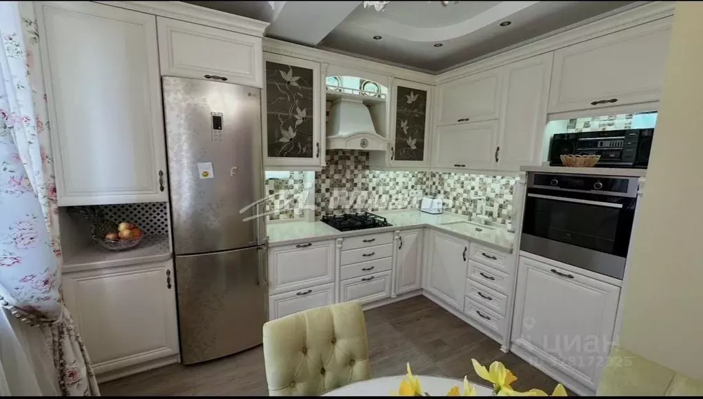 2-к кв. Крым, Симферополь просп. Победы, 74А (57.6 м) - Фото 1