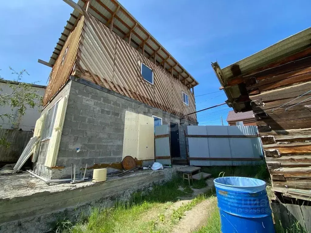 Дом в Саха (Якутия), Якутск ул. Лонгинова, 75 (62 м) - Фото 1