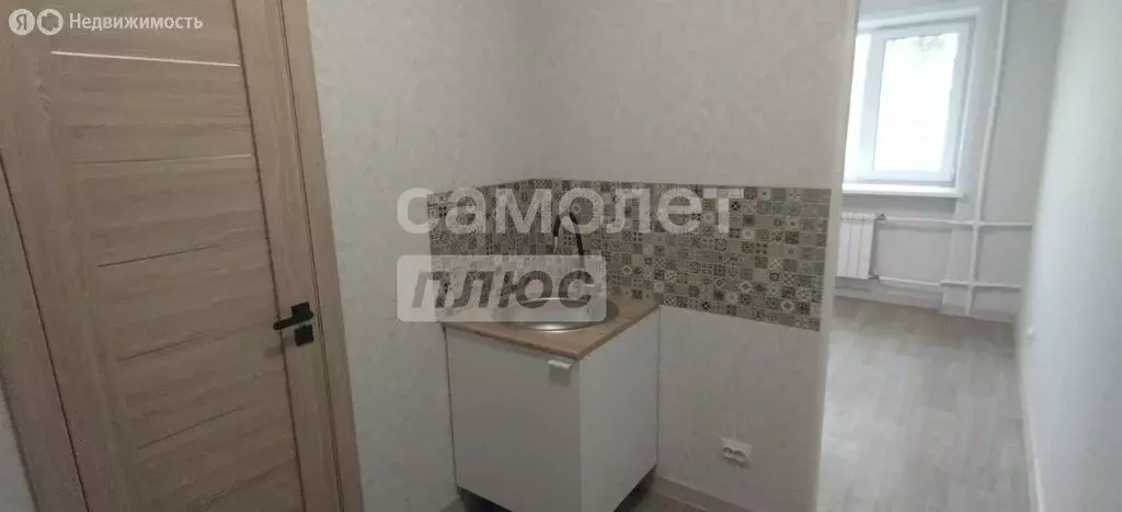 Квартира-студия: Омск, проспект Мира, 32Б (17.4 м) - Фото 0