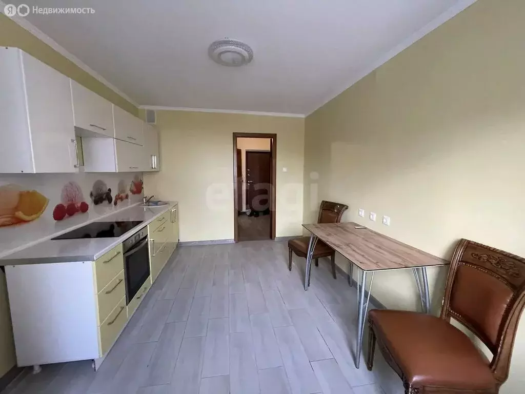 2-комнатная квартира: Тюмень, улица Московский Тракт, 167 (64 м) - Фото 2
