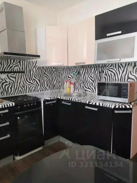 2-к кв. Тюменская область, Тюмень ул. Ленина, 65 (55.0 м) - Фото 0