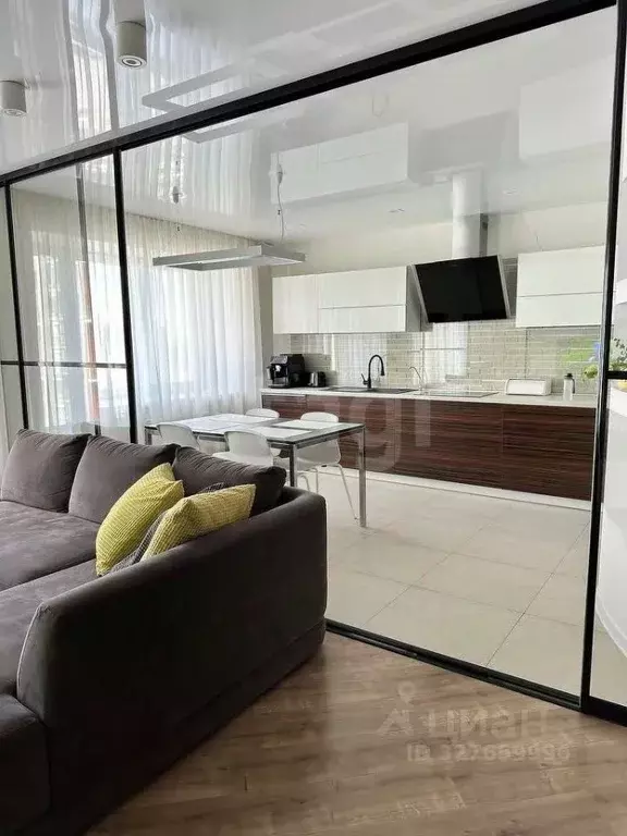 3-к кв. Тюменская область, Тюмень ул. Ю.-Р.Г. Эрвье, 28к2 (88.6 м) - Фото 1