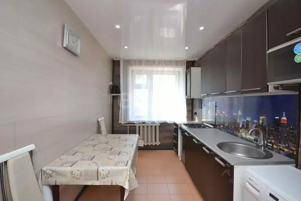 1-к кв. Саха (Якутия), Якутск ул. Петровского, 27/2 (34.9 м) - Фото 1