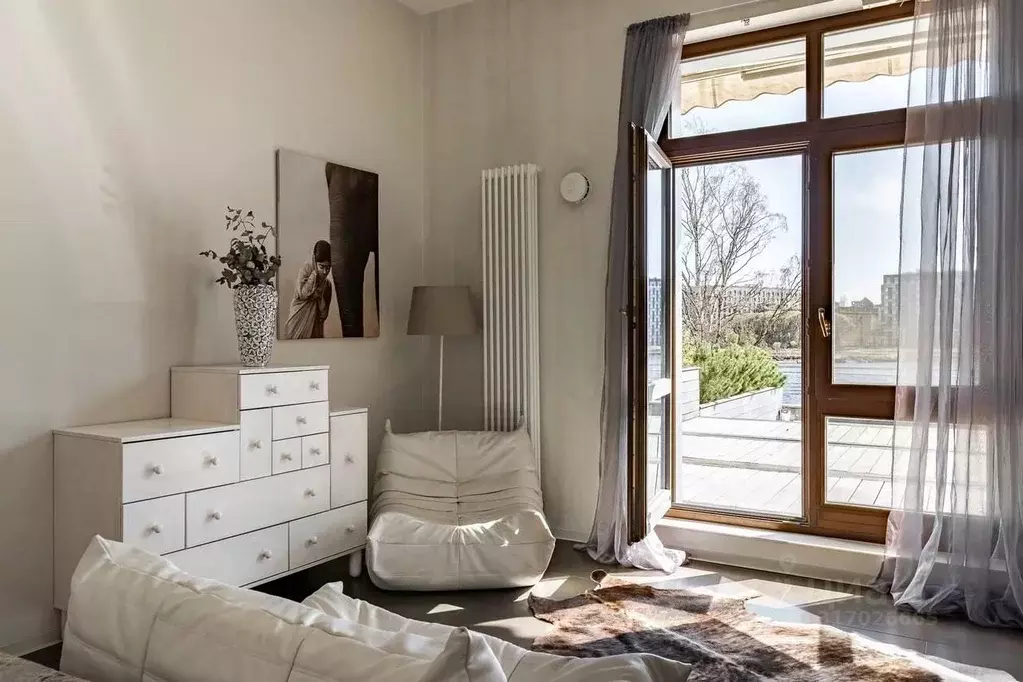 Студия Санкт-Петербург Крестовский просп., 30 (66.0 м) - Фото 0