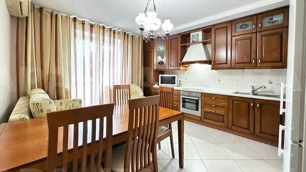2-к кв. Самарская область, Самара Молодежная ул., 6 (90.0 м) - Фото 1