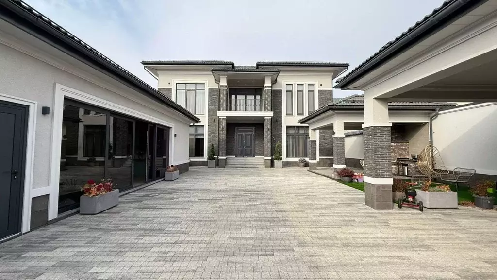 Дом в Кабардино-Балкария, Нальчик ул. Мичурина (500 м) - Фото 1