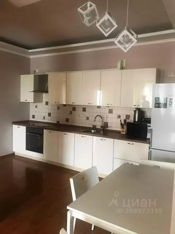 3-к кв. Омская область, Омск ул. Фрунзе, 72/1 (119.0 м) - Фото 1