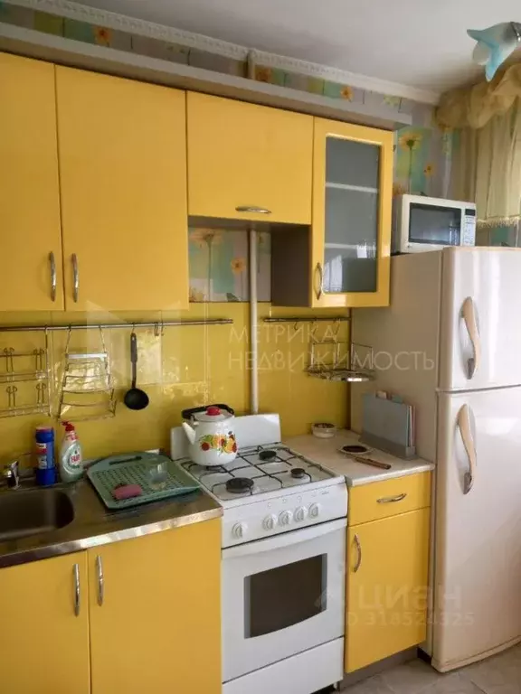 3-к кв. Тюменская область, Тюмень ул. 50 лет Октября, 51 (56.0 м) - Фото 0
