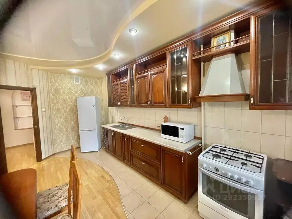 3-к кв. Волгоградская область, Волгоград ул. Космонавтов, 19 (100.0 м) - Фото 1