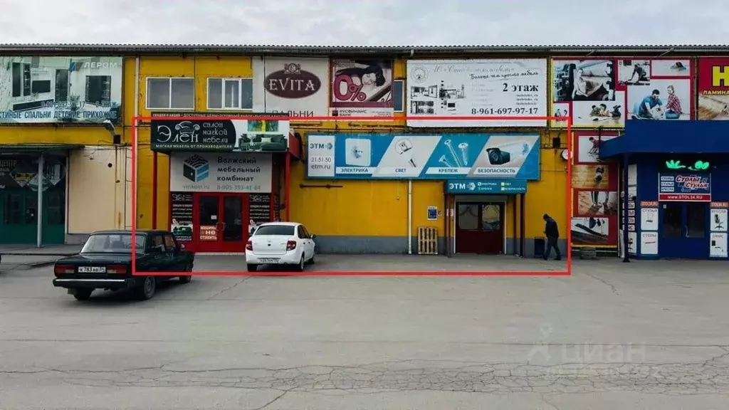 Торговая площадь в Волгоградская область, Волжский ул. Имени генерала ... - Фото 1