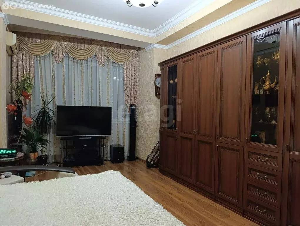 1-комнатная квартира: Симферополь, улица Тренёва, 21 (47 м) - Фото 1