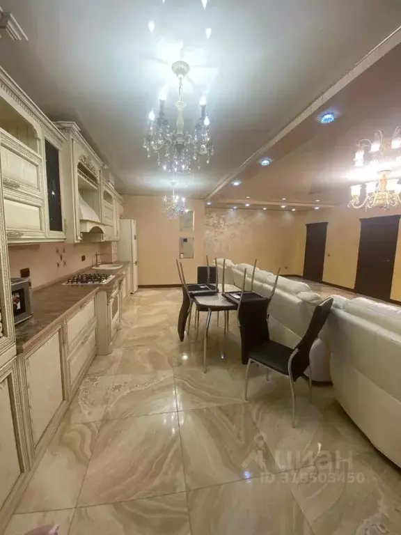 2-к кв. Ставропольский край, Ессентуки Октябрьская пл., 31А (82.0 м) - Фото 1