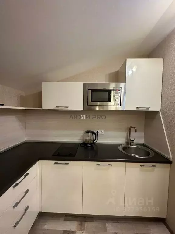 2-к кв. Кировская область, Киров ул. Щорса, 37А (57.6 м) - Фото 2