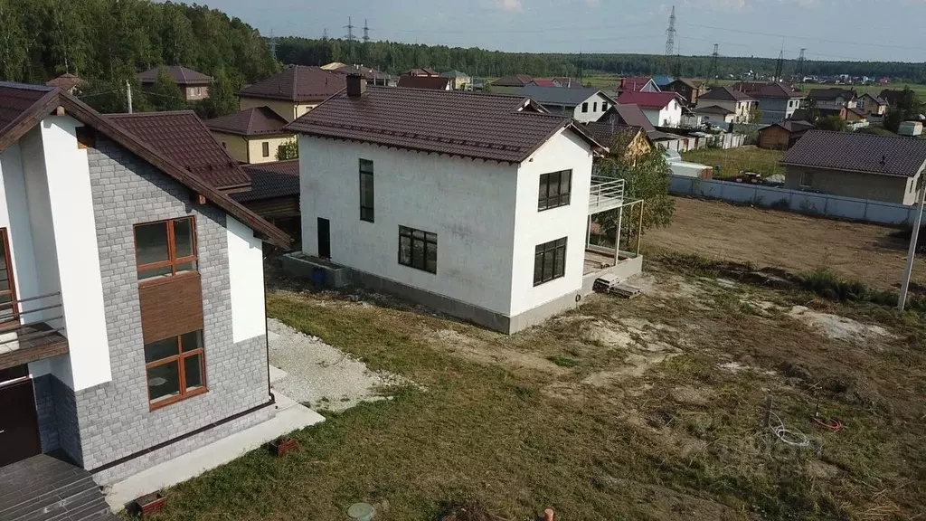 Дом в Свердловская область, Среднеуральск городской округ, пос. ... - Фото 0