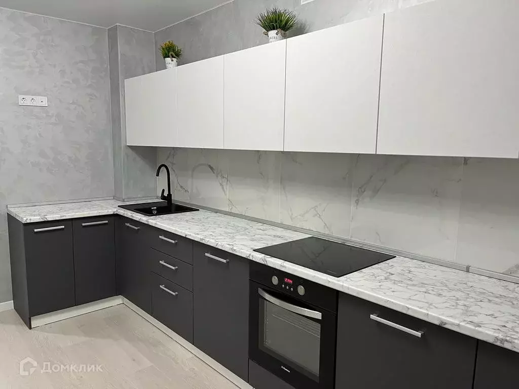 Продаётся 2-к квартира, 59.8 м - Фото 0
