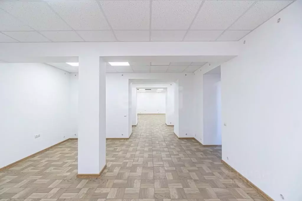 Торговая площадь в Севастополь ул. Большая Морская, 3 (149 м) - Фото 1