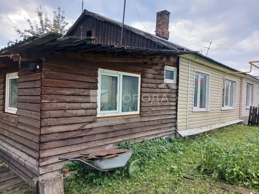 Дом в Алтайский край, Барнаул ул. Советской Армии, 68А (27 м) - Фото 1