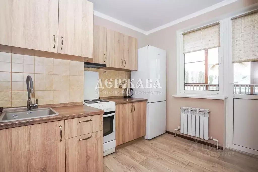 1-к кв. Белгородская область, Старый Оскол ул. Свердлова, 6 (30.0 м) - Фото 0