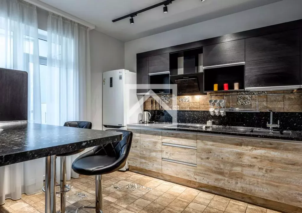 3-к кв. Крым, Ялта проезд Парковый, 9 (71.0 м) - Фото 1