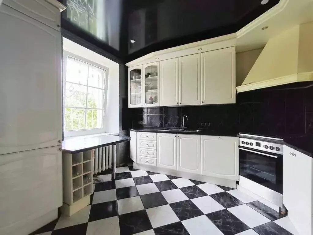 5-к кв. Челябинская область, Магнитогорск Уральская ул., 55 (188.0 м) - Фото 1