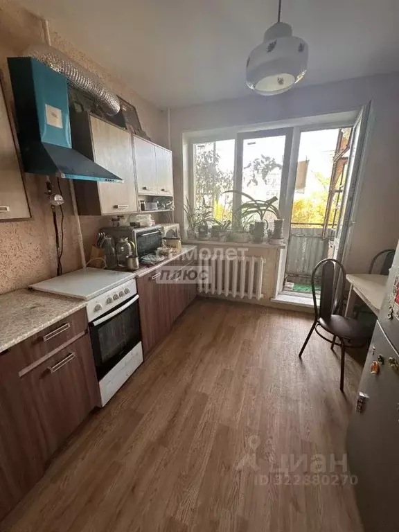 4-к кв. Нижегородская область, Нижний Новгород ул. Политбойцов, 12 ... - Фото 0