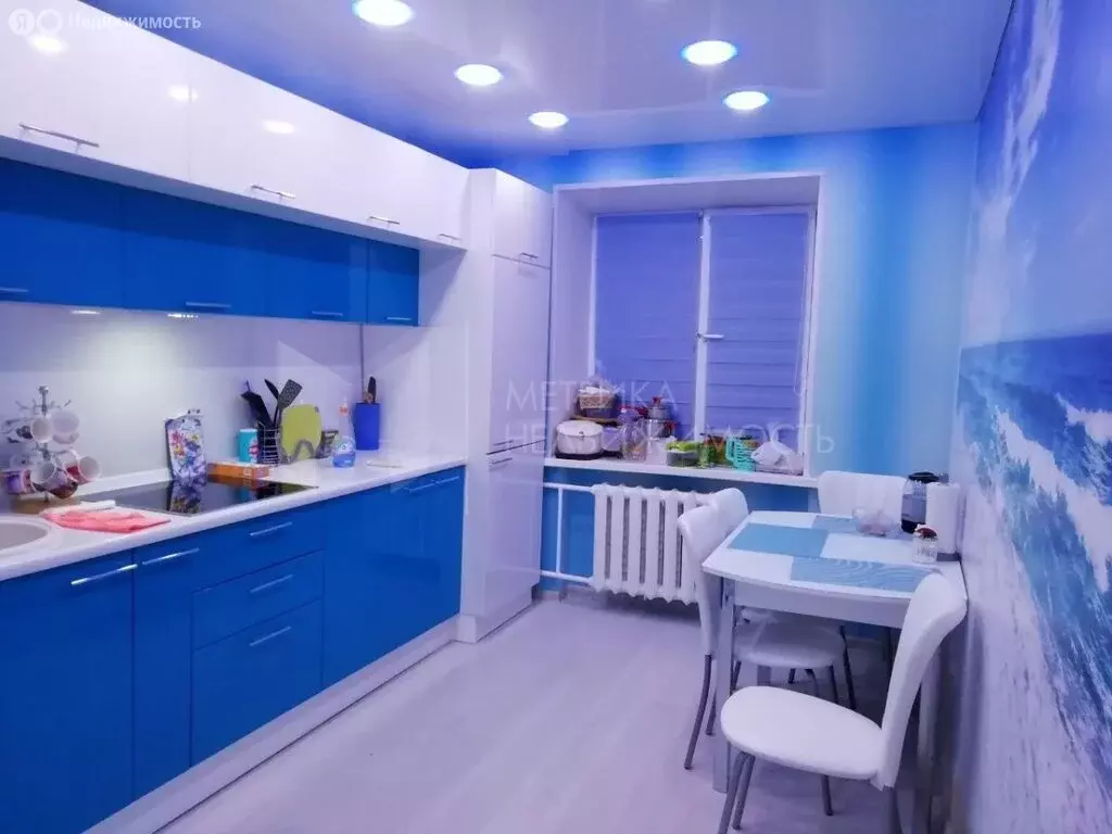 3-комнатная квартира: Боровский, улица 8 Марта, 4 (60 м) - Фото 1