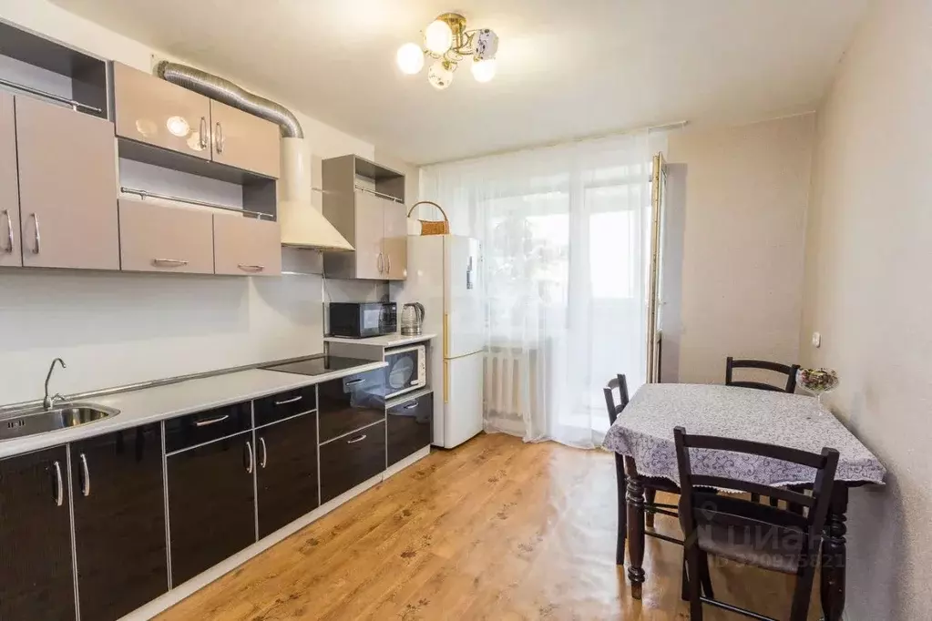 2-к кв. Амурская область, Благовещенск ул. Строителей, 79/3 (58.0 м) - Фото 1