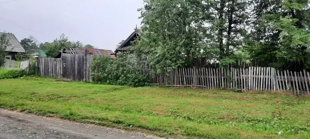 Дом в Свердловская область, Первоуральск городской округ, пос. ... - Фото 0