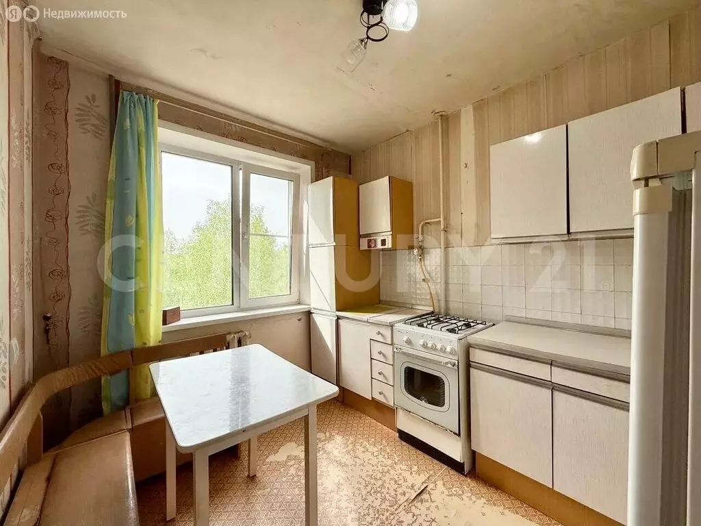 3-комнатная квартира: Чебоксары, улица Гузовского, 3 (65 м) - Фото 1