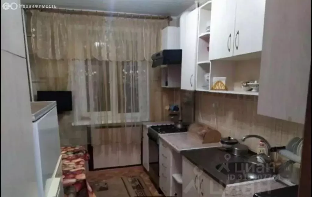 2-комнатная квартира: Губкин, улица Лизы Чайкиной, 6 (51.1 м) - Фото 1