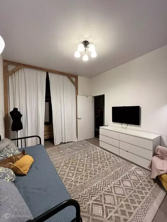 Продаётся 4-к квартира, 30.1 м - Фото 1