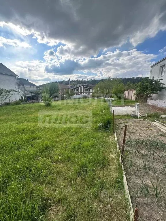 Участок в Крым, Симферополь ул. Братьев Айвазовских (6.0 сот.) - Фото 1