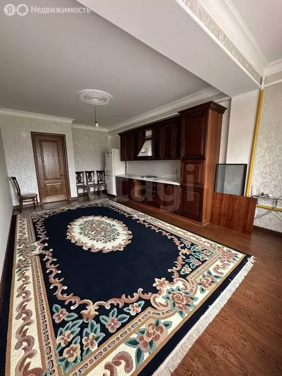 2-комнатная квартира: Махачкала, улица Хаджи Булача, 26А (88 м) - Фото 1