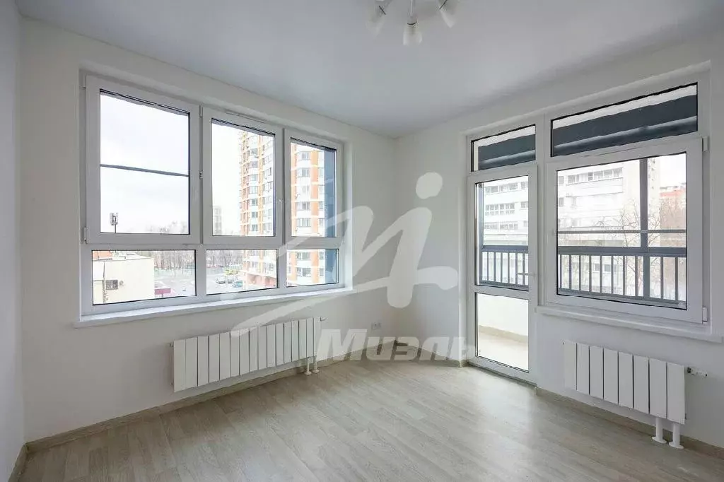 Продается 3-комнатная квартира - Фото 1