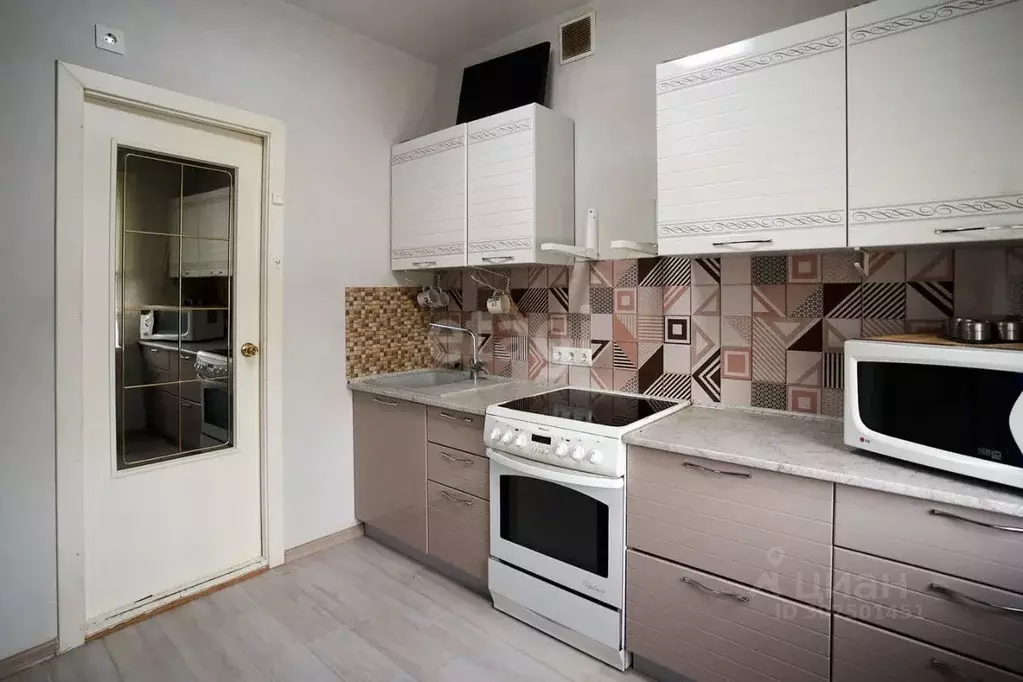2-к кв. Ханты-Мансийский АО, Сургут проезд Дружбы, 14 (52.4 м) - Фото 0