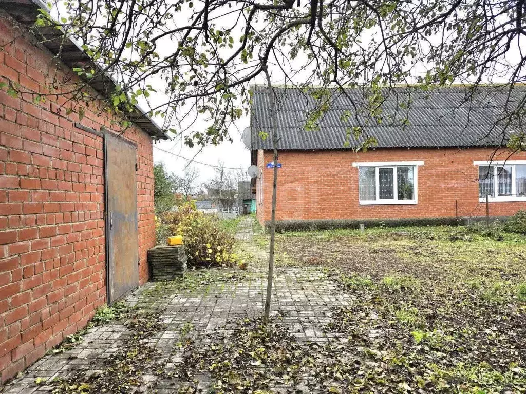 Дом в Калужская область, пос. Бабынино ул. Заводская, 18 (120 м) - Фото 1