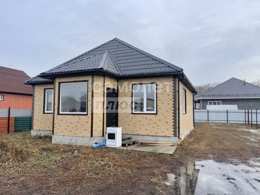 Дом в Омская область, Омский район, Магистральное с/пос, Деревня ... - Фото 1