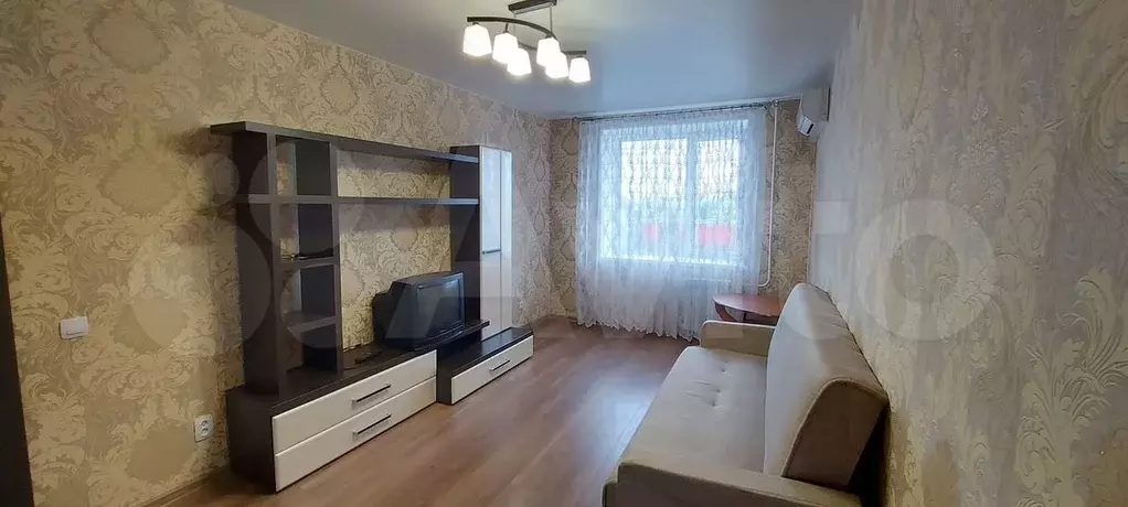 1-к. квартира, 40 м, 9/12 эт. - Фото 0