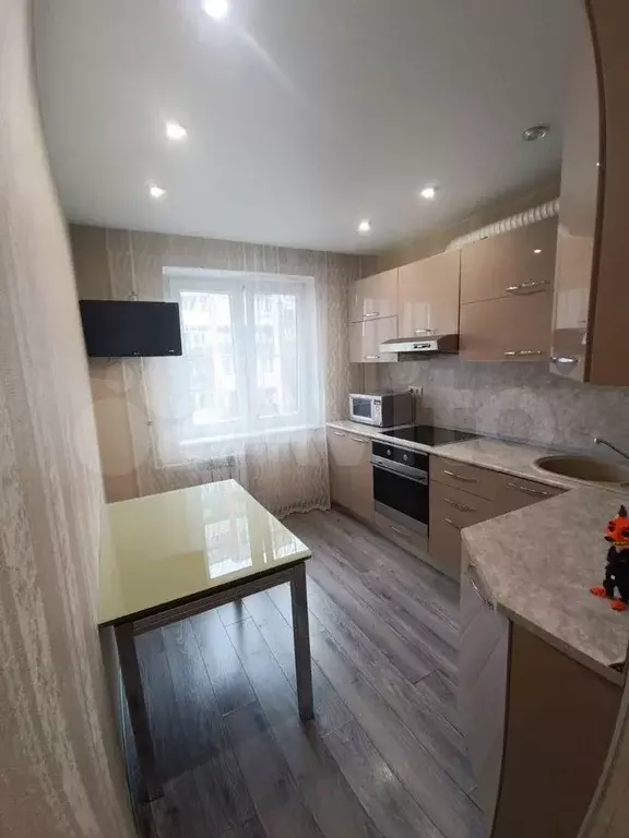 3-к. квартира, 75 м, 6/9 эт. - Фото 0