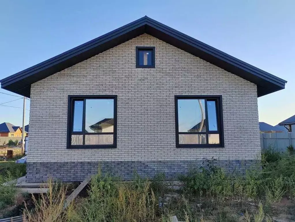 Дом в Оренбургская область, Бузулук ул. Карамзина (101 м) - Фото 1