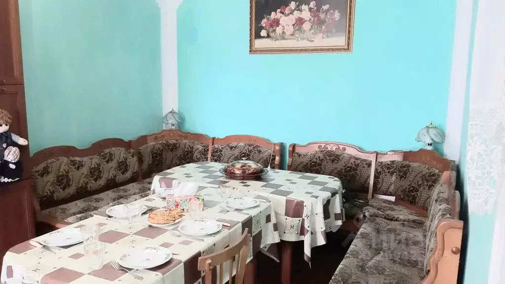Дом в Дагестан, Дербент ул. Курбанова С.Д., 8 (250 м) - Фото 1