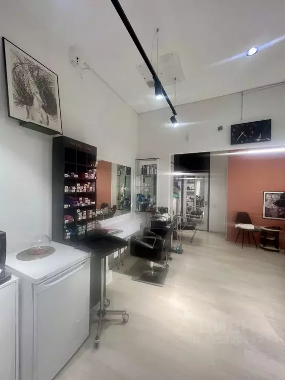 Помещение свободного назначения в Крым, Симферополь ул. Александра ... - Фото 1