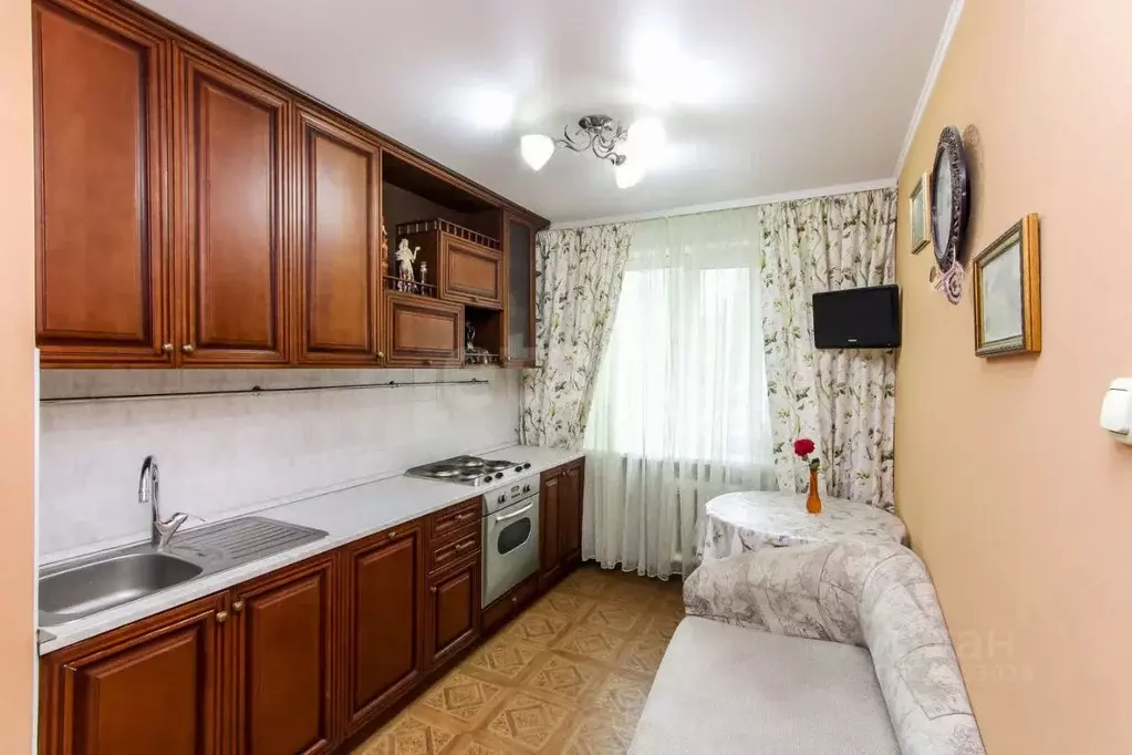 2-к кв. Тюменская область, Тюмень ул. Щербакова, 124 (60.5 м) - Фото 0
