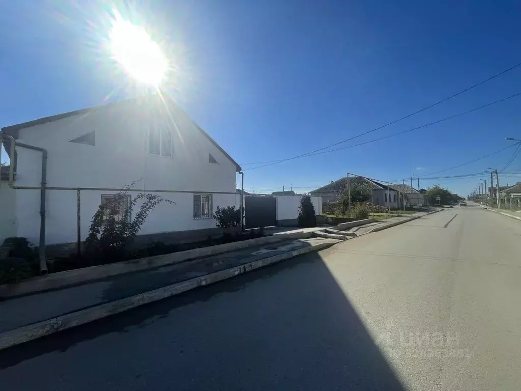 Дом в Крым, Евпатория Исмаил-Бей мкр, ул. Аблямит Аджи, 23 (104 м) - Фото 2