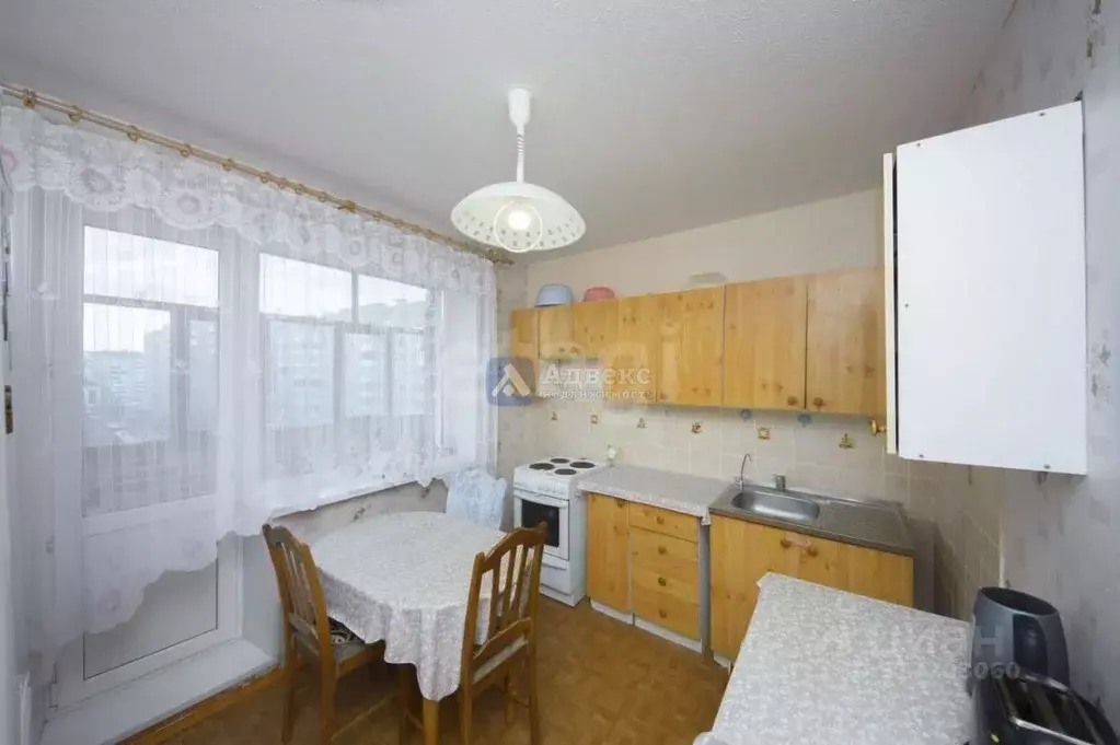 2-к кв. Тюменская область, Тюмень ул. 30 лет Победы, 148к2 (56.1 м) - Фото 0
